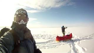 Crossing Greenland with Snowkites