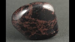 十勝石 (オブシディアン) 原石 磨き 92g / Japanese Obsidian