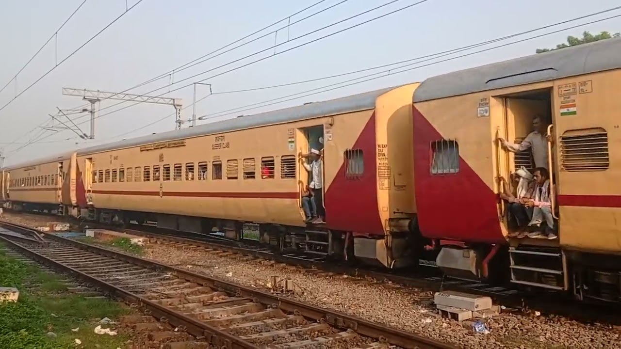 14512-Saharanpur Prayagaraj Sangam Nauchandi Express Departure For ...