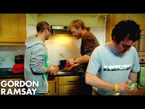 Teaching Lazy Bachelors How To Cook A Basic Curry - Gordon Ramsay Teaching Lazy Bachelors How To Cook A Basic Curry - Gordon Ramsay