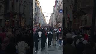 İstiklal Caddesi (çok kalabalık) #istanbul