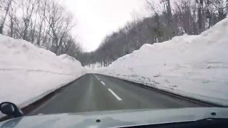 八甲田・雪の回廊を走った　青森