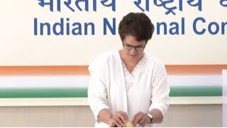 Priyanka Gandhi ने कांग्रेस अध्यक्ष चुनाव के लिए किया वोट | Congress President Election Voting