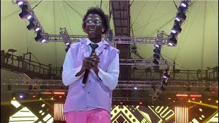 MOMENT SEYI VIBE PROVES TO OTHER ARTISTES AT THE RENEWED HOPE CONCERT THAT HE OWNS ABUJA