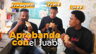 Aprobando las empanadas del Cafe de Herrera y calificandolas del 1 al 10