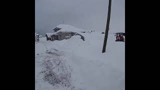 除雪　トラクターのバケツ。