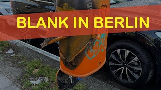Ohne Wäsche in Berlin, aber dafür mit Sauna-Badehose-Kontrolle: Reisebericht aus
