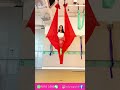 空中瑜伽示範 蝴蝶展翅式 shorts yoga aerialyoga 瑜伽 空中瑜伽 美女 瘦身 減肥 香港 a1yogahk 空中 拉筋 瑜伽練習 蝴蝶展翅式