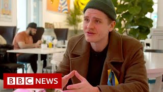 Russia faces ‘brain drain’ as thousands flee abroad since start of war with Ukraine - BBC News