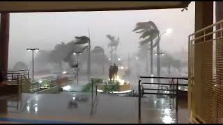 Chuva E Ventania. Rio de Janeiro e São Paulo