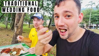 Trying Malaysian Wedding Food (Gulai Kawah Street Food) - Traveling Malaysia Episode 76