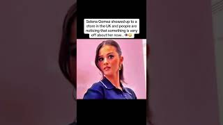 What do you notice about Selena Gomez here.. 👁️