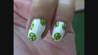 easy kiwi nails using Qtips