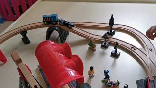 Hape Busy City Train Rail Set demo