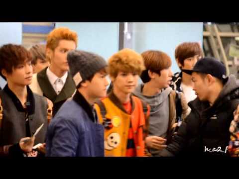 [fancam] 121129 EXO @Incheon Airport D.O. - YouTube