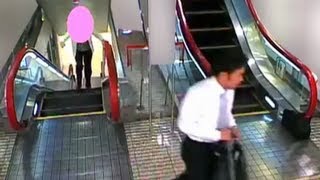 Japanese thief snatches an 80 year old woman's bag