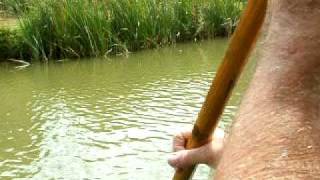 How to paddle a coracle