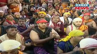 Puri: Sevayats Performed Bhajan Near Srimandir