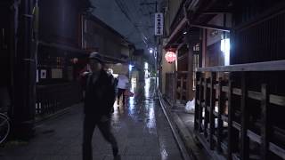 A rainy evening walk through Kyoto's Gion and Higashiyama areas