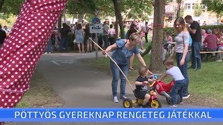 Pöttyös gyereknap rengeteg játékkal