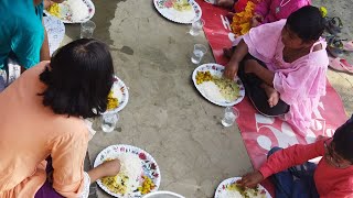 আজ পিকনিক হচ্ছে সবাই মিলে আনন্দ করে।জানুয়ারি মাসে এই পিকনিক আমরা খুব আনন্দ করি।