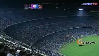 O primeiro jogo de Ronaldinho no Barcelona