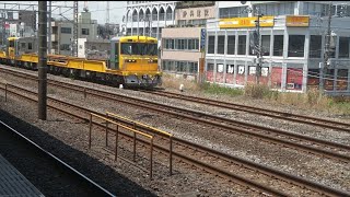 キヤE195系1000番台　平井駅通過