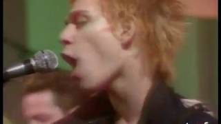 The Clash 'London's Burning' live 1977 in TV studio