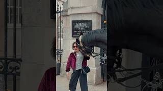 HORSE SAYS GET BACK! ⚠️🐎 | Horse Guards, Royal guard, Kings Guard, Horse, London