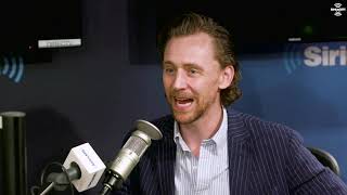 Tom Hiddleston interview: Tom Hiddleston with Larry Flick 3/3 (2019.07.16)