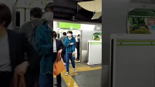 【駅のサウンドトラック】電車のホームドア開閉シーンと発車メロディー　JR山手線　駒込駅　#鉄道#railroad#trains