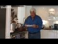 antonio carluccio prepares spaghetti alle vongole