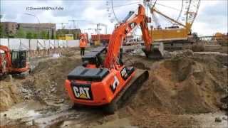 Soeren66 - Raupenbagger CATERPILLAR 324E fährt in die Baugrube