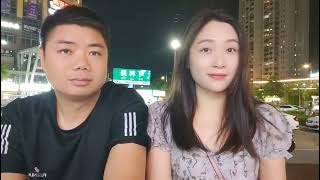 摆摊夫妻失业一周0收入。媳妇着急上火，小伙却一脸无所谓