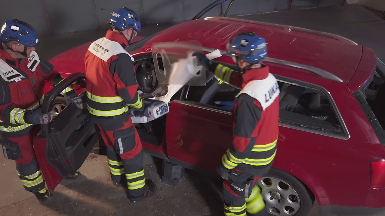 Door Removal Cutting Hinges #VEHICLE EXTRICATION THE NEXT GENERATION ...