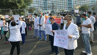 Médicos peruanos protestan por falta de equipos de seguridad | AFP