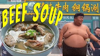 Fat brother ate a bowl of beef soup for 40 yuan, and he was full as soon as he had a bowl!