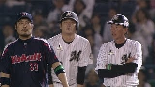 【プロ野球パ】マリンで打席に入った涌井、全力疾走でヘトヘトに  14/05/20 M-S