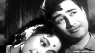 Dheere Dheere Chal Chand Gagan Mein...Love Marriage (1959)