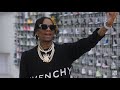 soulja boy goes sneaker shopping with complex