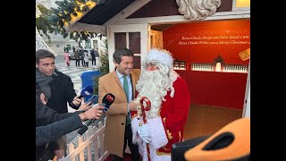 André Ventura visita o mercado de Natal do Rossio