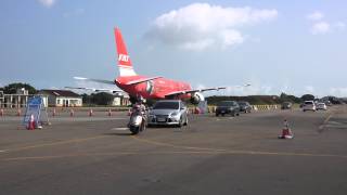 2014.9.7 前海軍桃園基地 遠東航空公司班機 B-27013 Boeing 757-200