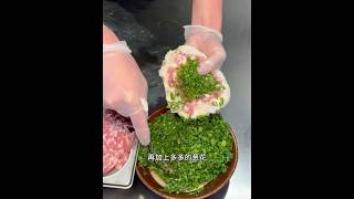 #中国 #food 早餐吃什么？🤔上海特色葱油饼 糯米瘦肉和葱花 脆脆香香糯糯🤤