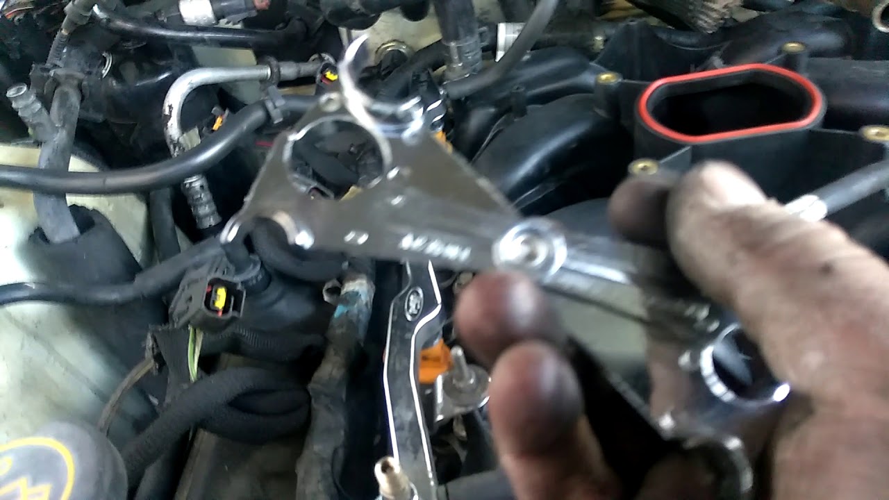 Disconnect Ford Any Fuel Line When. Changing Manifold - YouTube