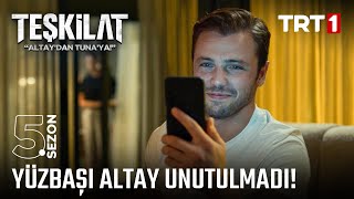 Yüzbaşı Altay'ı askerleri unutmadı: Bakarken ardından... 🎵 | #Teşkilat 112. Bölüm @trt1