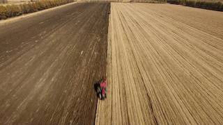 CASE IH tractor and Kverneland plough work in Northeast of China凯斯拖拉机配格兰五铧犁在黑龙江作业