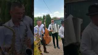 drużba wesleny Tomasz Mikulski \u0026 zespół Power Music u Pana młodego przywitanie!!🎷🎷🥁🎸🎹