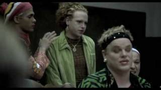 Gay republicans meet drag queens (Philip S. Hoffman - Flawless,1999) VOSTFR