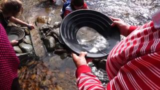 New Zealand Slab Hut Creek Gold Panning ｜紐西蘭 露營 淘金｜Grandma 教我們如何淘金｜Camping｜L2營男營女｜L2campinglife