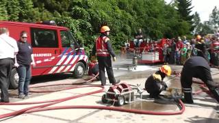 Demonstratie Jeugdbrandweer op Open dag brandweer Goirle (2 juni 2013)